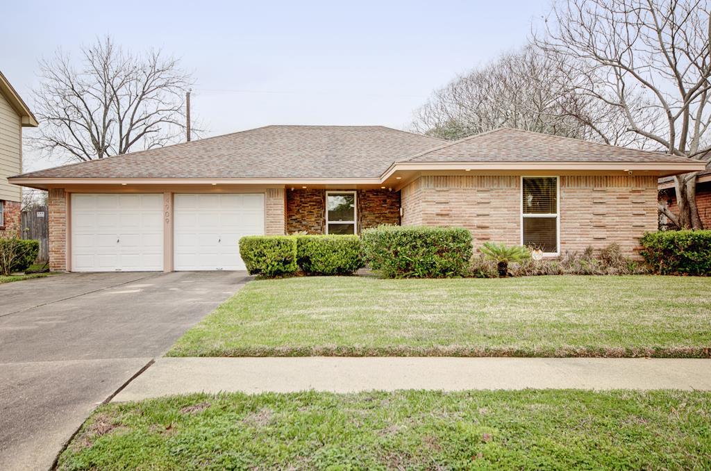 4909 Honeysuckle Lane Pasadena TX 77505