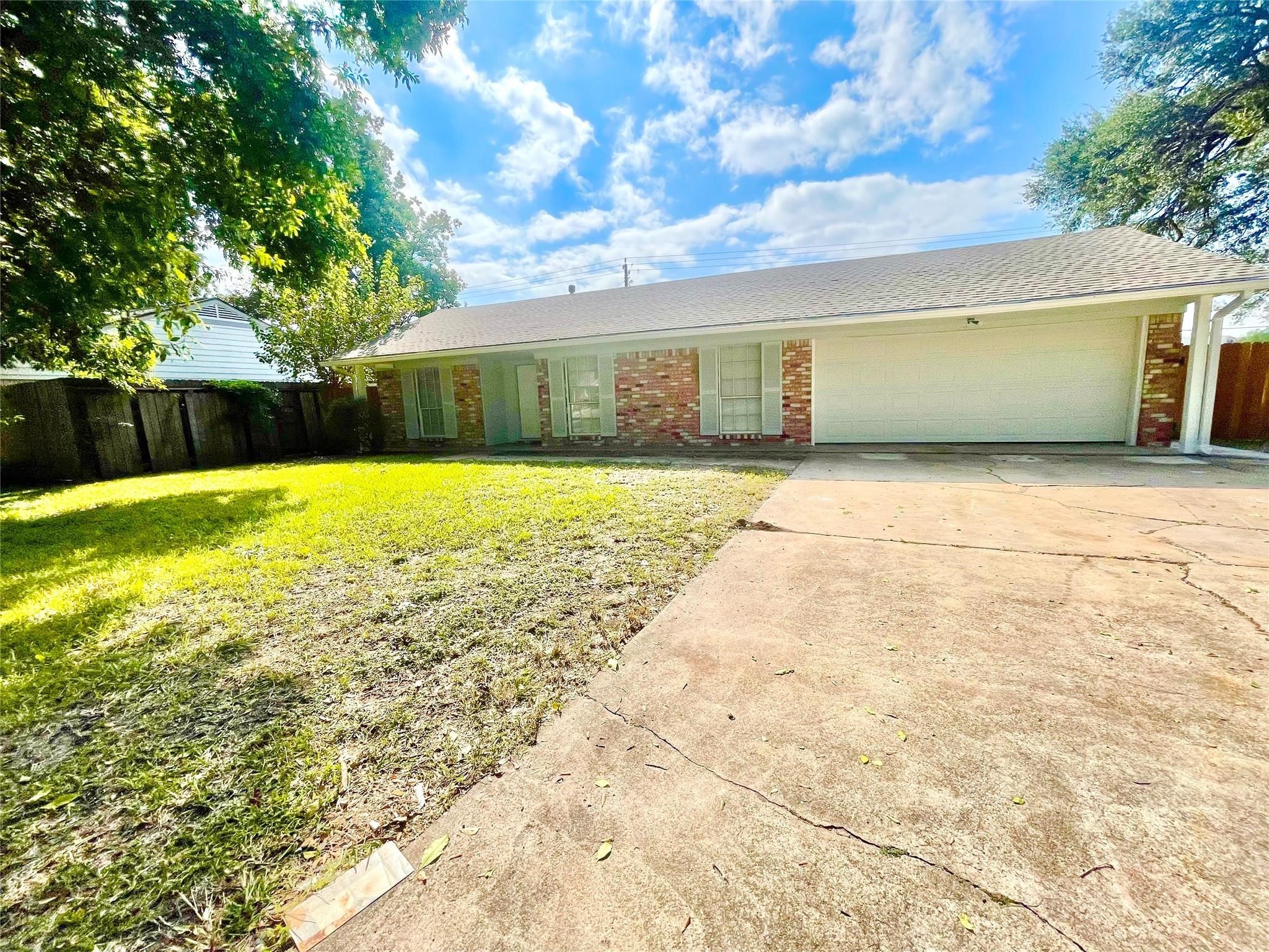 9747 Glenshadow Way Houston TX 77038-2909