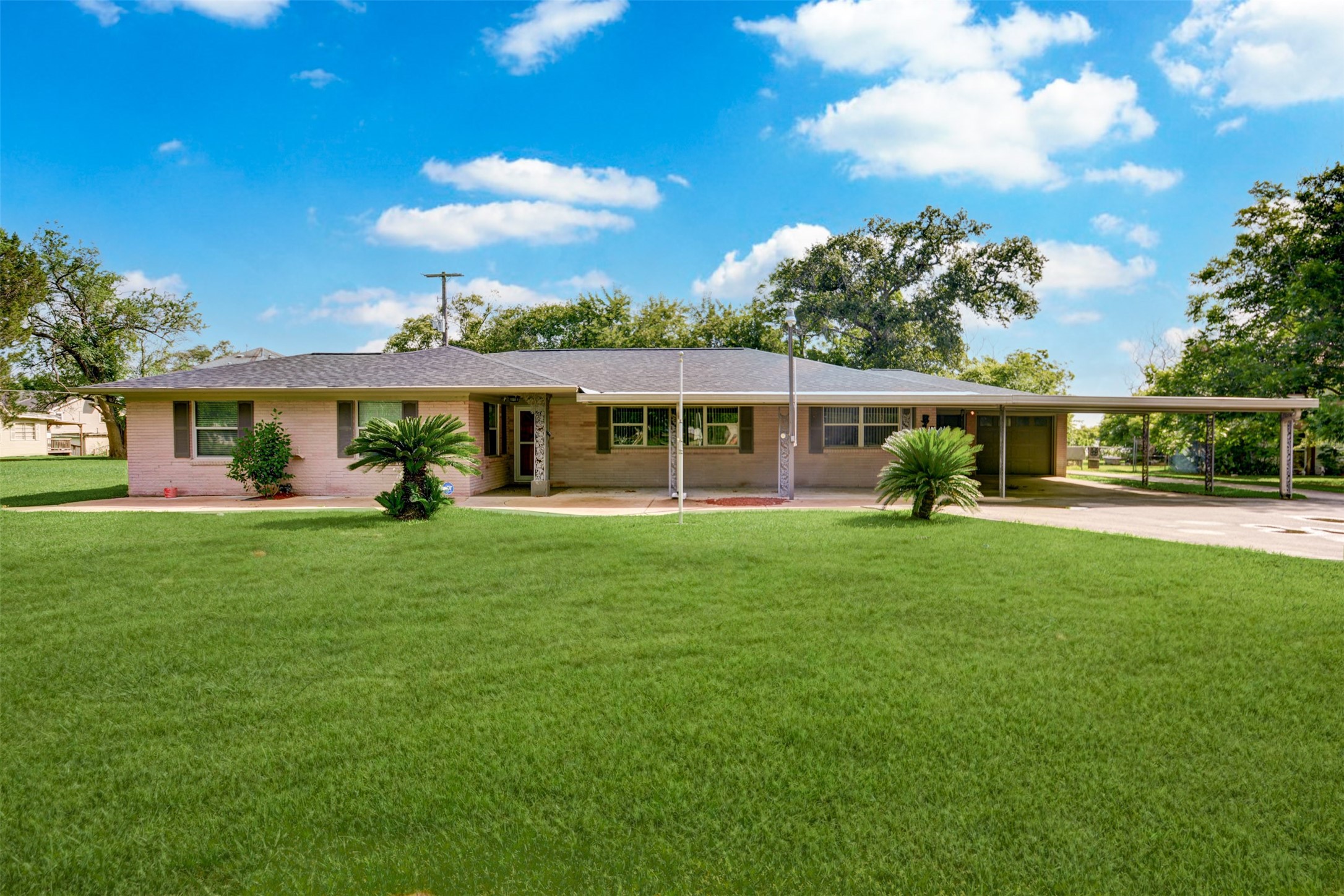 1807 Missouri Street Baytown TX 77520