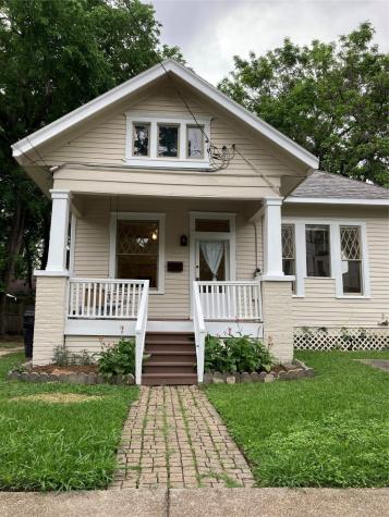 1304 Welch Street Houston TX 77006
