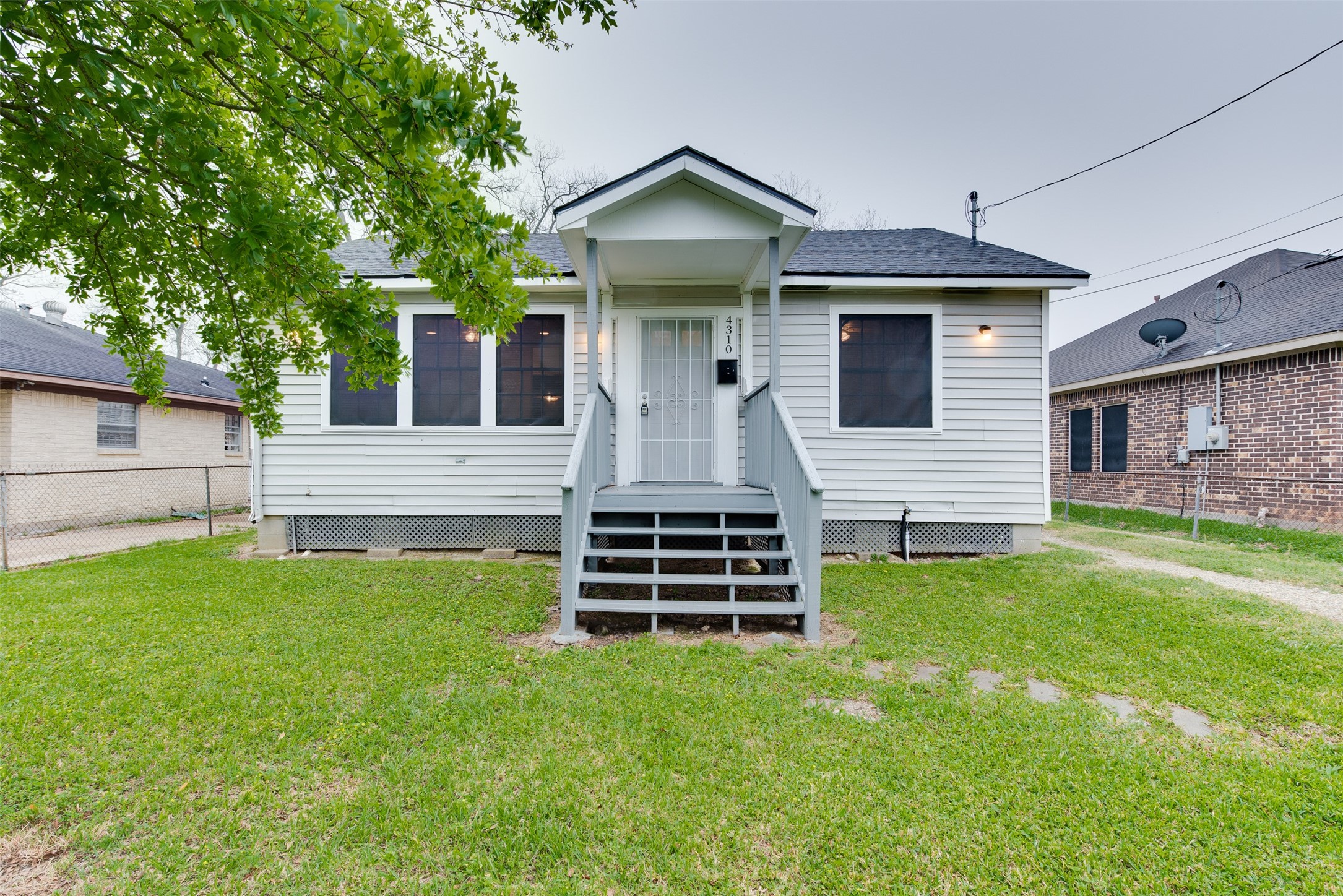 4310 E Toliver Street Houston TX 77016