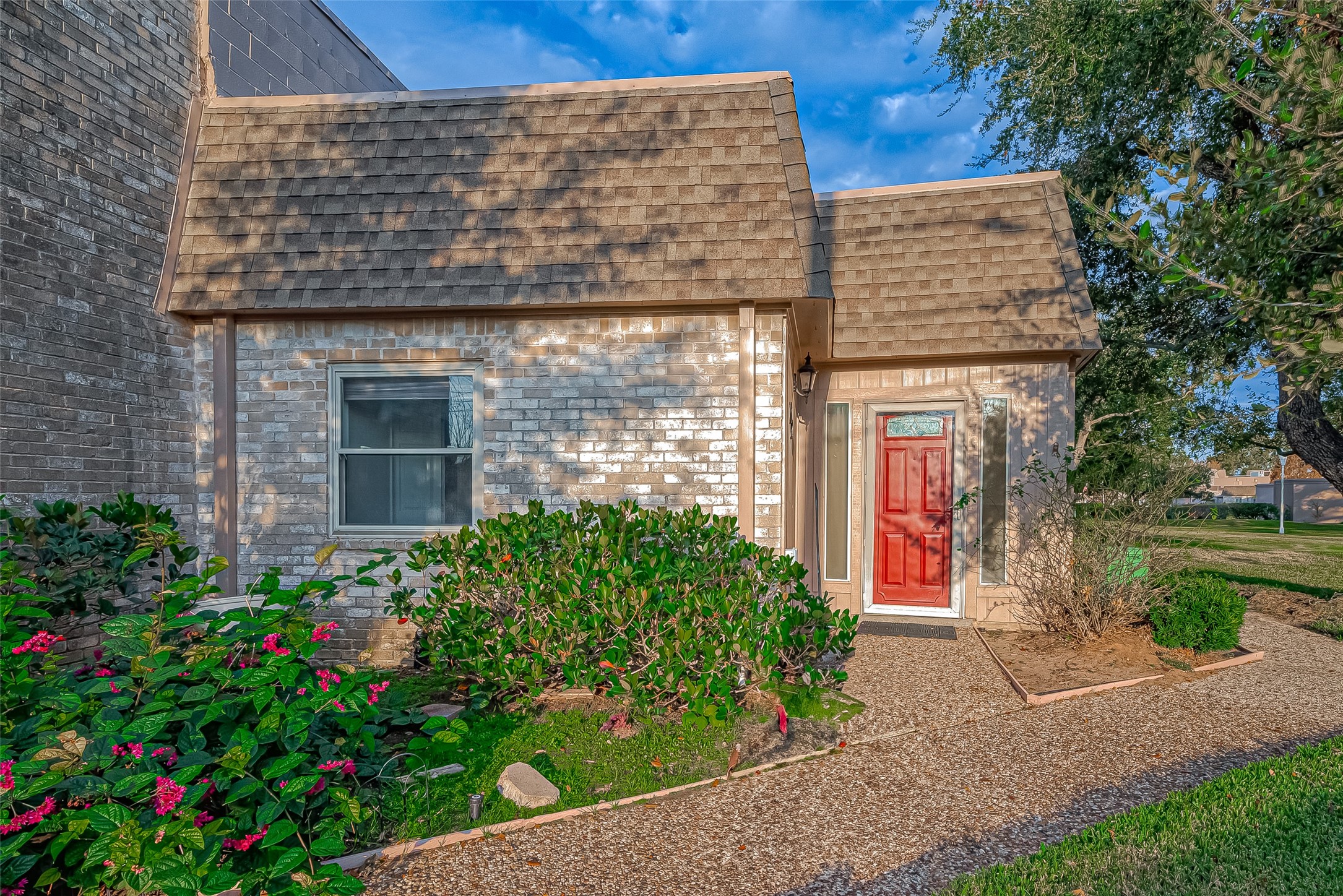 62 River Creek Way Sugar Land TX 77478