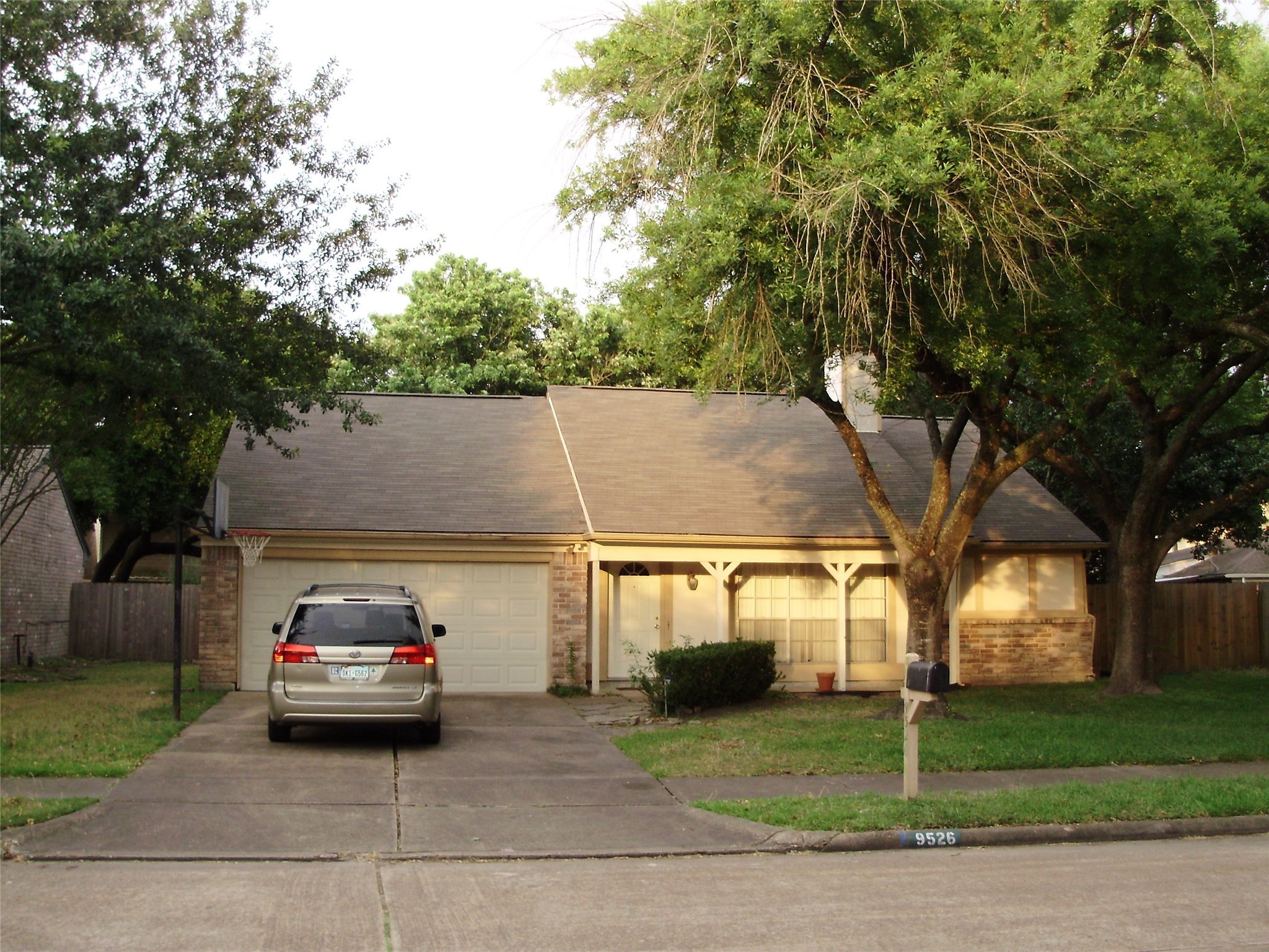 9526 Secretariat Drive Houston TX 77065