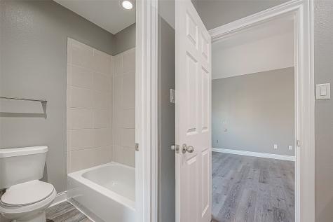 9003 Bayview Cove Drive Houston TX 77054
