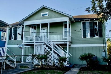4718 Avenue Q 1/2 Galveston TX 77551