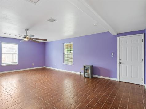 954 Ringold Street Houston TX 77088