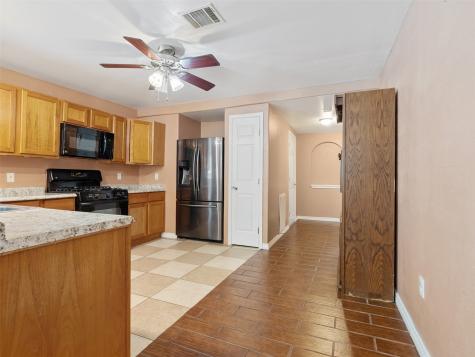 954 Ringold Street Houston TX 77088