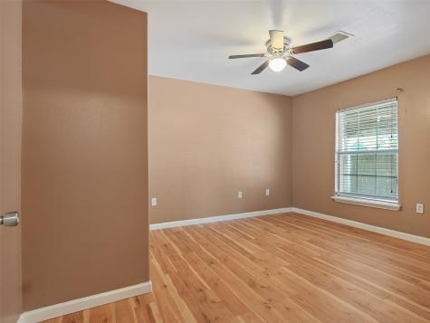 954 Ringold Street Houston TX 77088