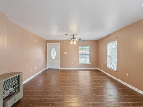 954 Ringold Street Houston TX 77088