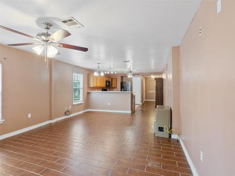 954 Ringold Street Houston TX 77088