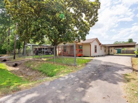 954 Ringold Street Houston TX 77088