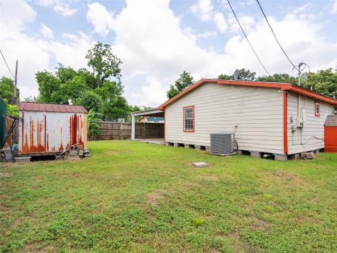 954 Ringold Street Houston TX 77088