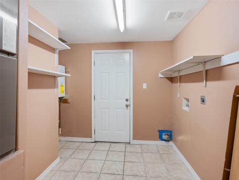 954 Ringold Street Houston TX 77088