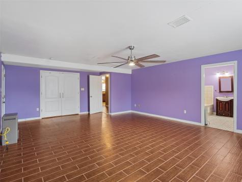 954 Ringold Street Houston TX 77088