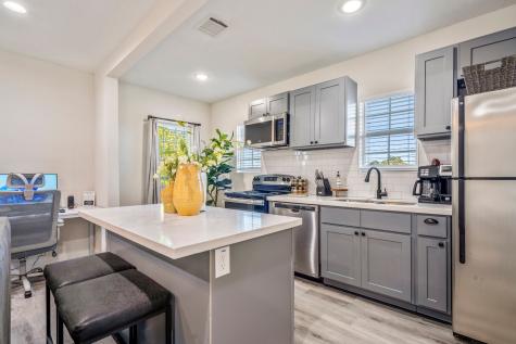 5 Estelle Street 3 Houston TX 77003