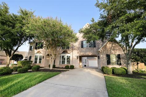 405 Marys Creek Lane Friendswood TX 77546