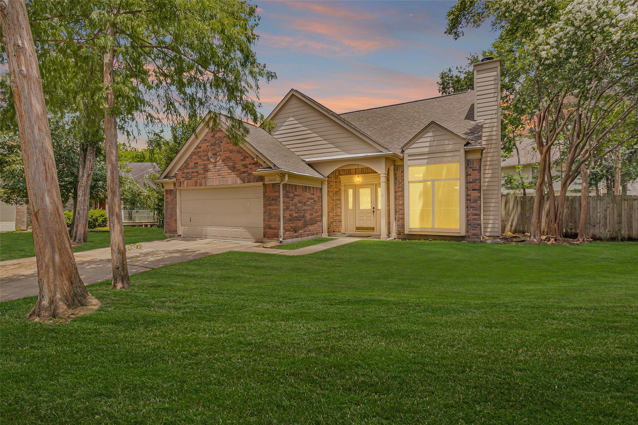 16042 Glenbrook Knoll Lane Houston TX 77095
