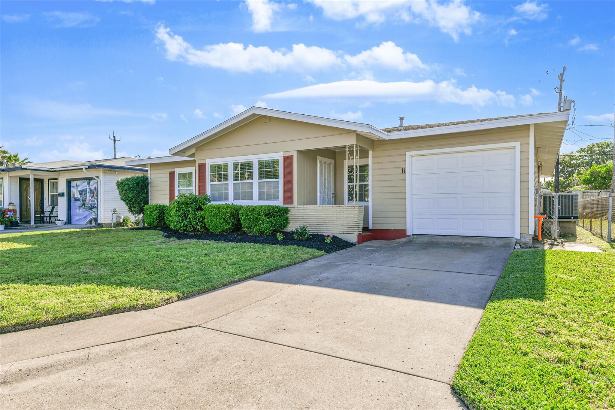 11 Lyncrest Drive Galveston TX 77550