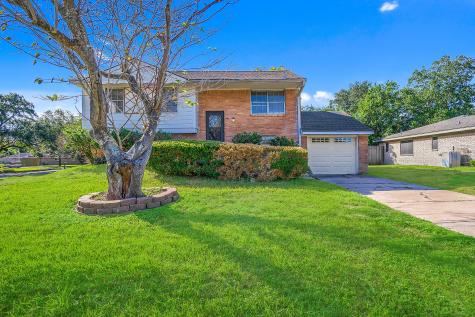 1530 Pearl Drive League City TX 77573