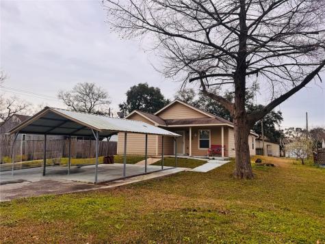 905 16th Avenue N Texas City TX 77590
