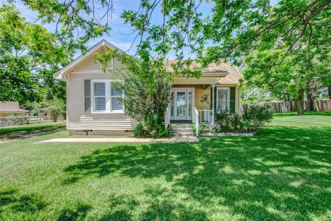 709 Burleson Street Brenham TX 77833