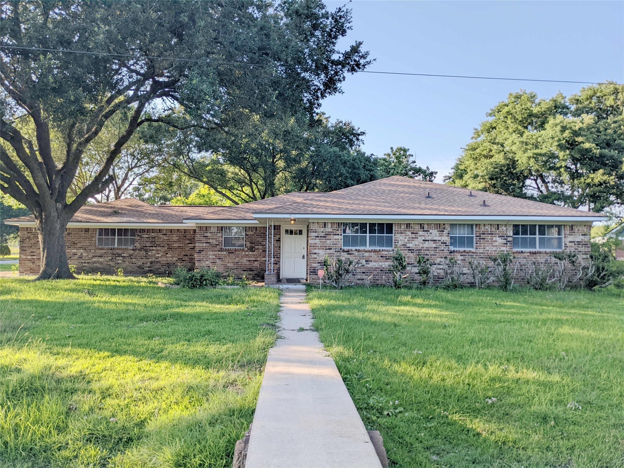 4301 38th Street Dickinson TX 77539