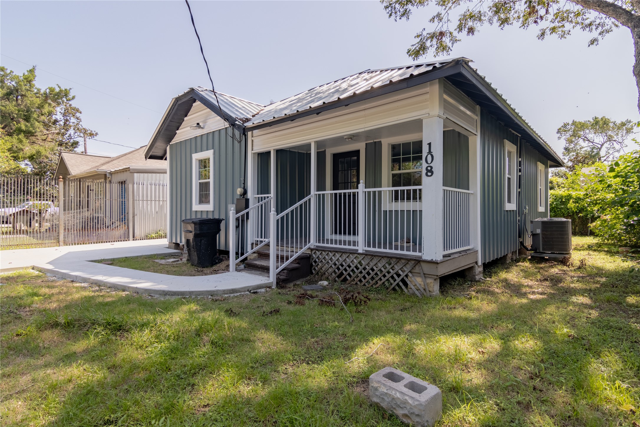108 Foyce Street Houston TX 77022