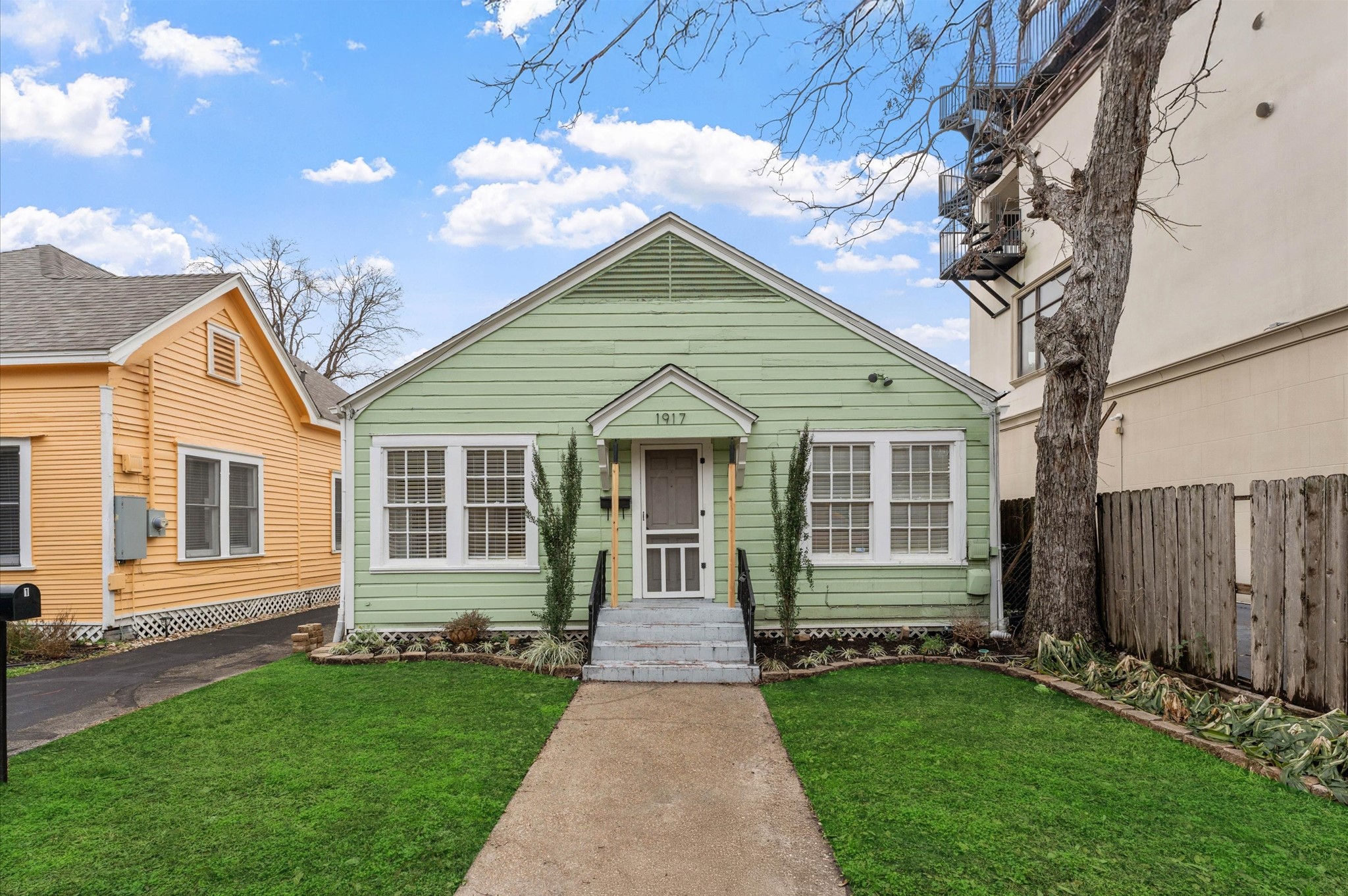 1917 Lubbock Street Houston TX 77007