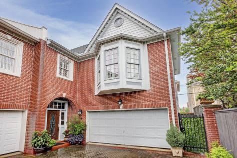 1512 Nantucket Drive D Houston TX 77057