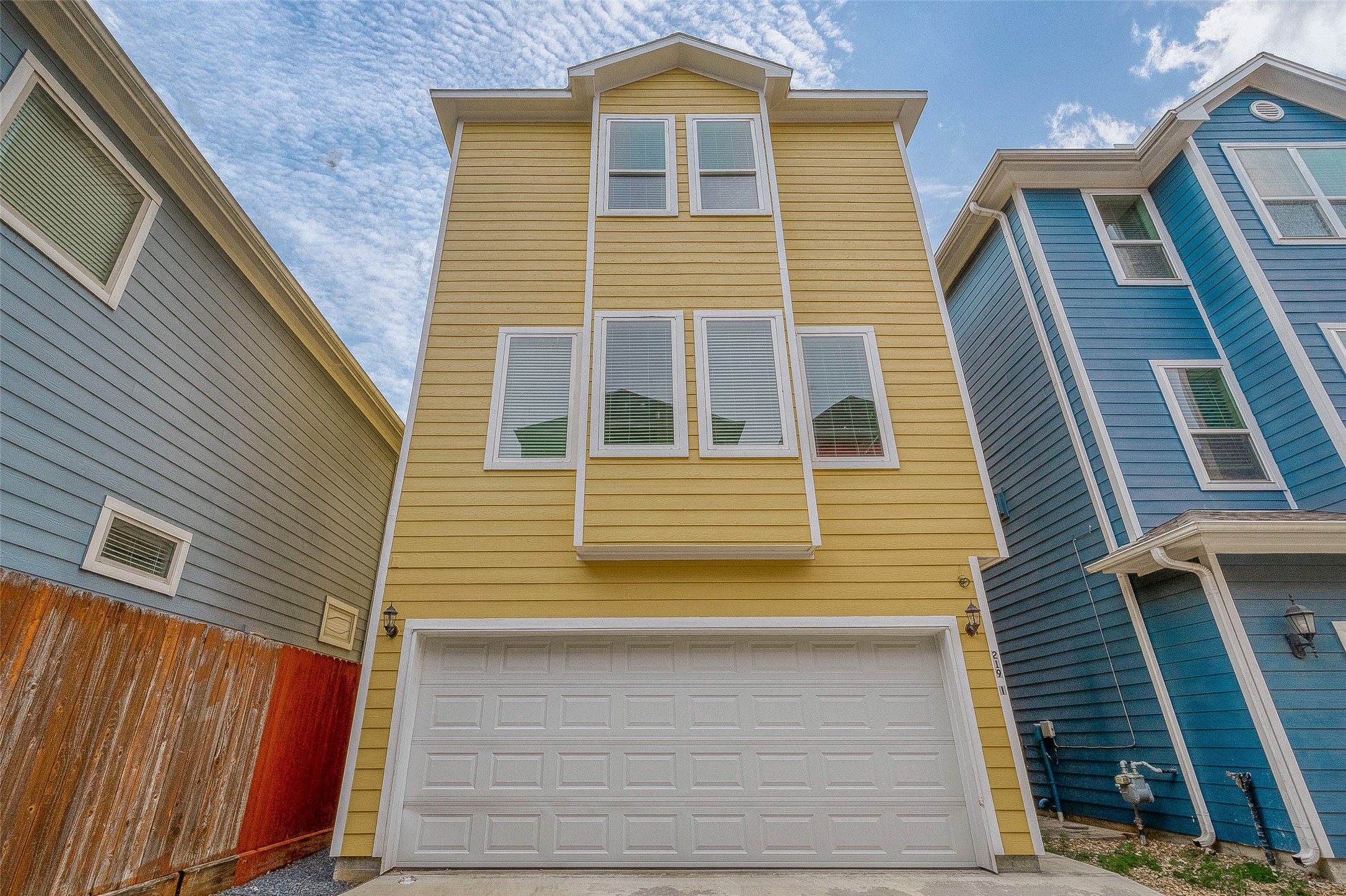 219 W 27th Street I Houston TX 77008