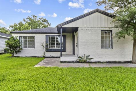3805 19th Street N Texas City TX 77590