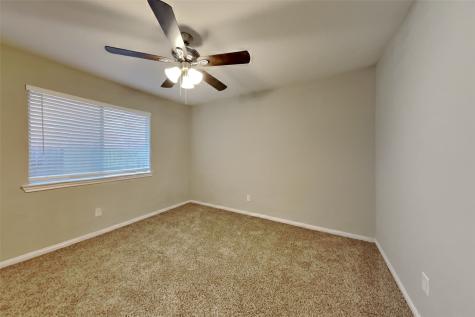 1015 S Wellsford Drive Pearland TX 77584
