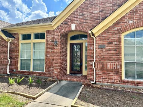 16919 Laguna Springs Drive Houston TX 77095