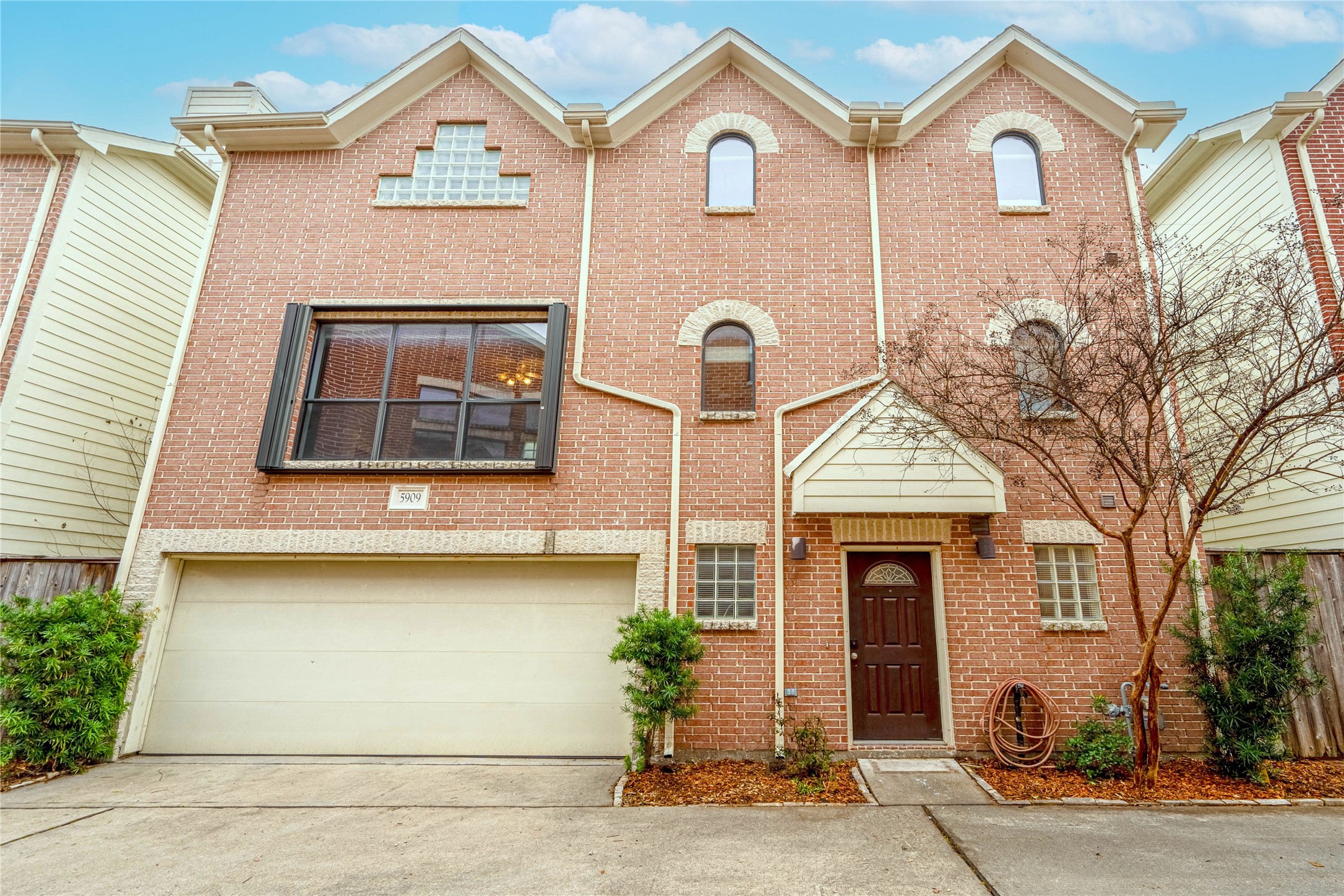 5909 Petty Street Houston TX 77007