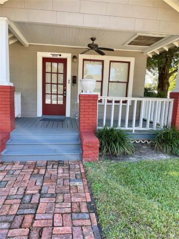 1039 Robbie Street Houston TX 77009