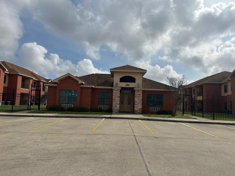 107 Oak Park Drive Clute TX 77531