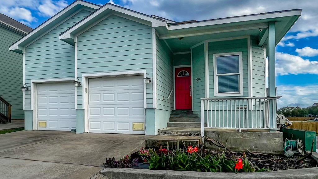 7307 Magnolia Blossom Galveston TX 77551