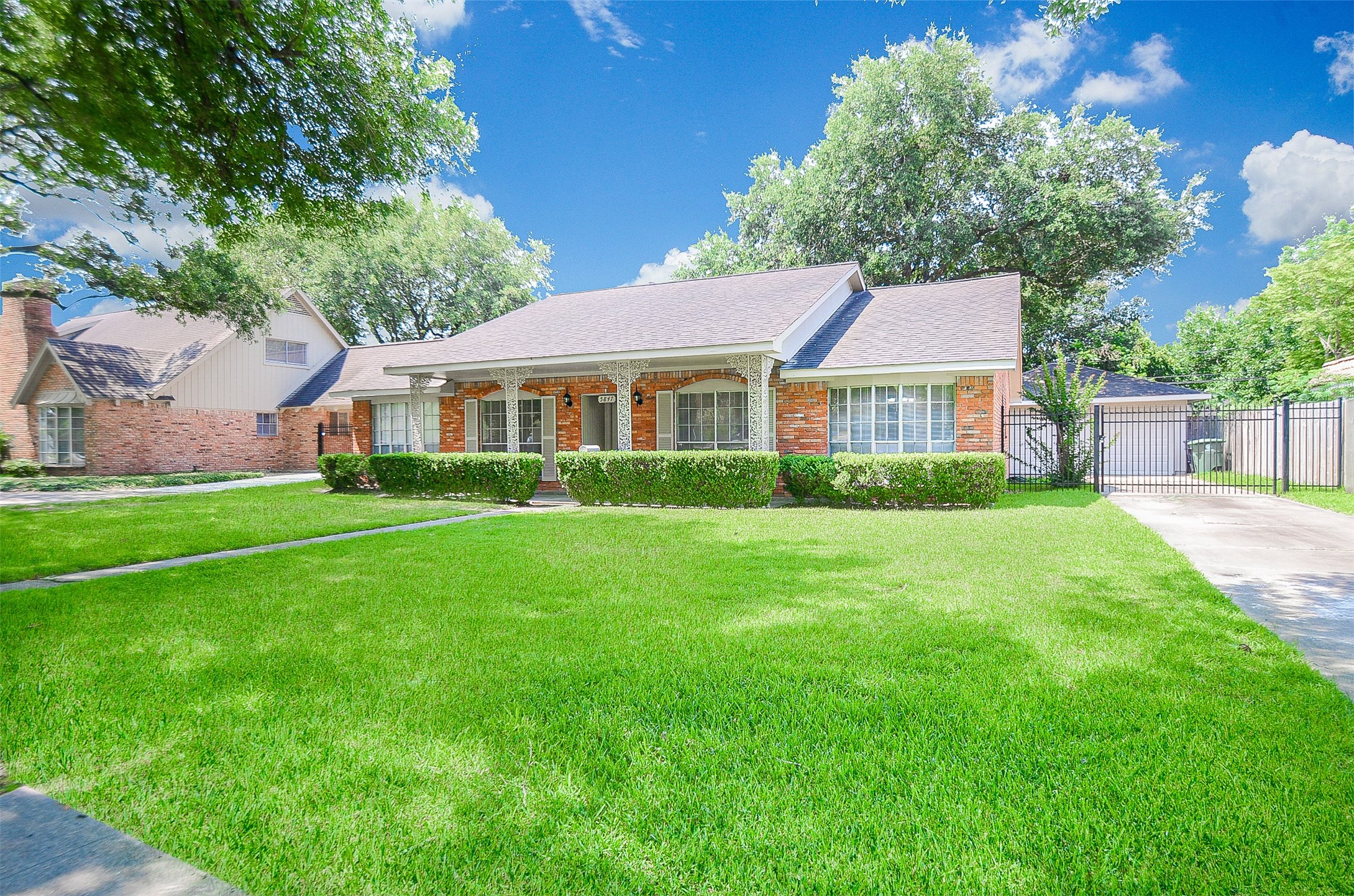 5847 S Braeswood Boulevard Houston TX 77096