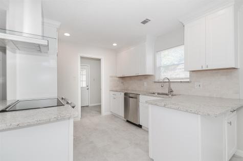 5847 S Braeswood Boulevard Houston TX 77096