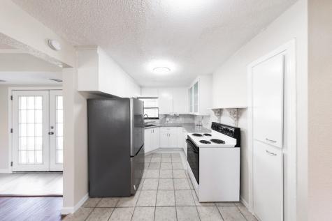4710 Glenmont Street Bellaire TX 77401