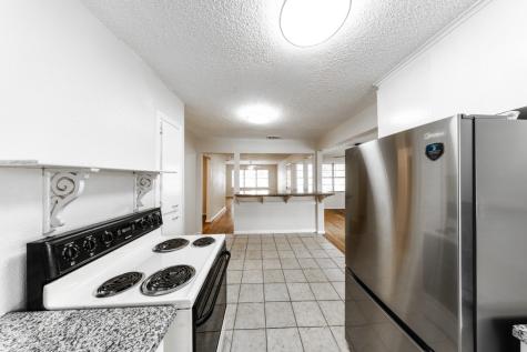 4710 Glenmont Street Bellaire TX 77401
