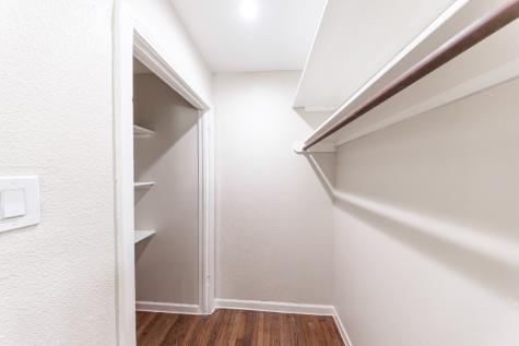 4710 Glenmont Street Bellaire TX 77401