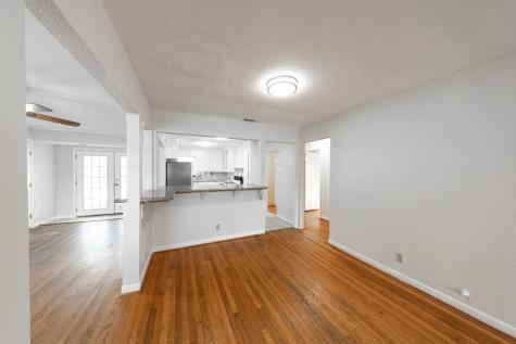 4710 Glenmont Street Bellaire TX 77401