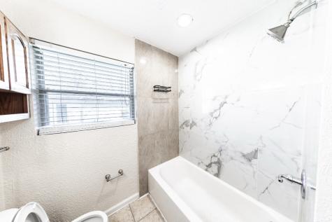 4710 Glenmont Street Bellaire TX 77401