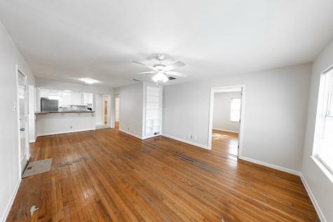 4710 Glenmont Street Bellaire TX 77401