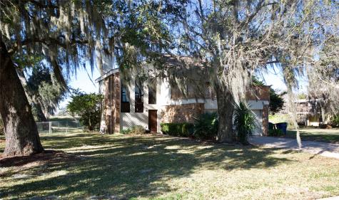 315 Twin Lakes Boulevard W West Columbia TX 77486
