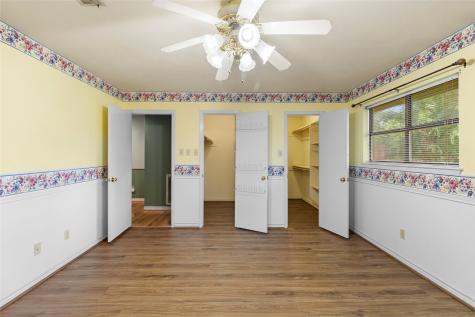 2101 Bush Drive Huntsville TX 77320