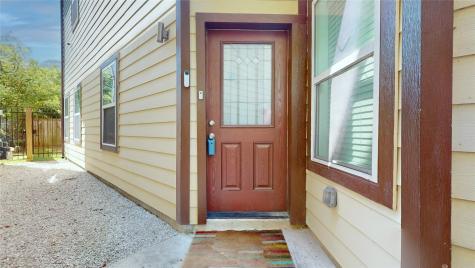 322 E 40th Street Houston TX 77018