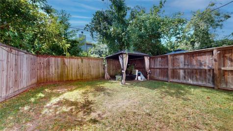 322 E 40th Street Houston TX 77018