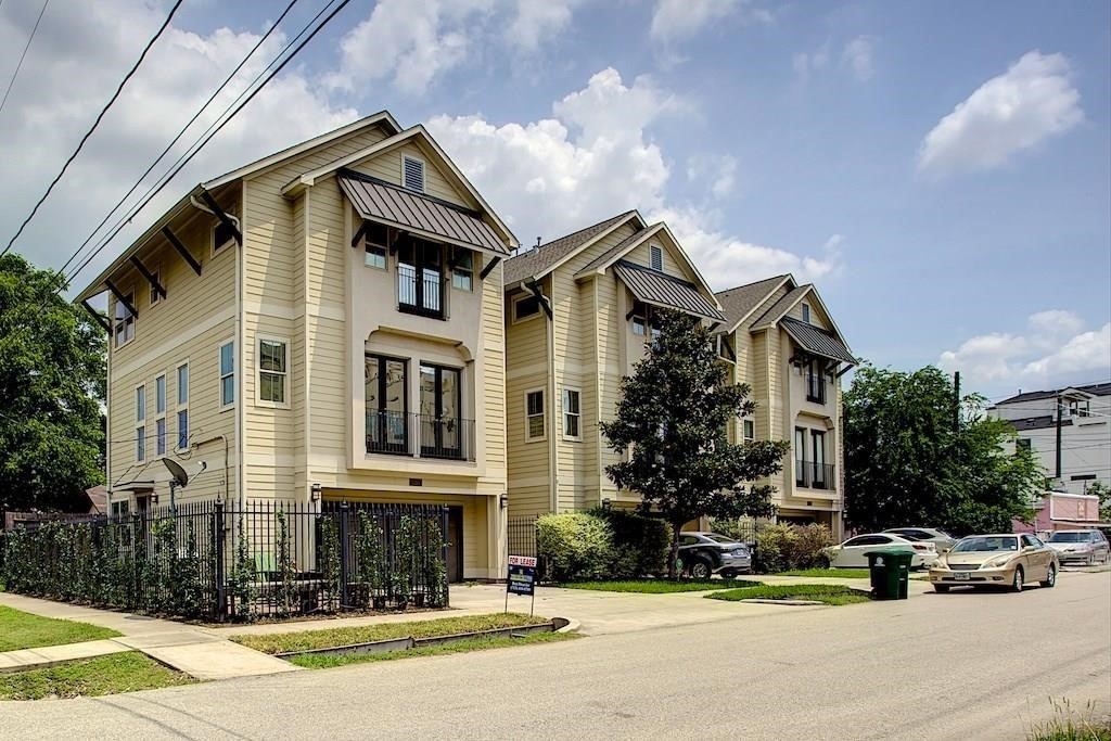 2214 Radcliffe Street Houston TX 77007